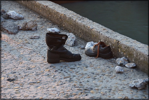 Два сапога - пара.