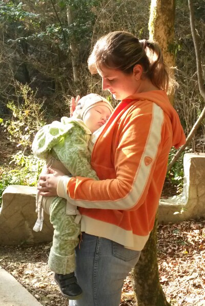 Вот мы нагулялись по тисо-самшитовой роще и спим