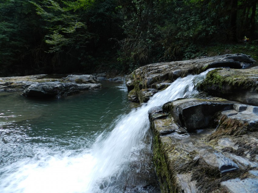 Глубина заводи позволяет нырять))