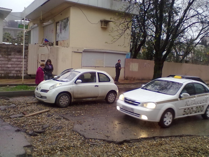 Сначала застряла первая машина… Вытащили