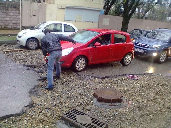 Затем вторая. Ее тоже вытащили.