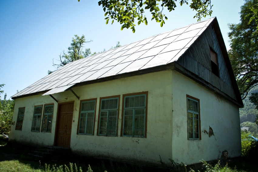 Местная школа