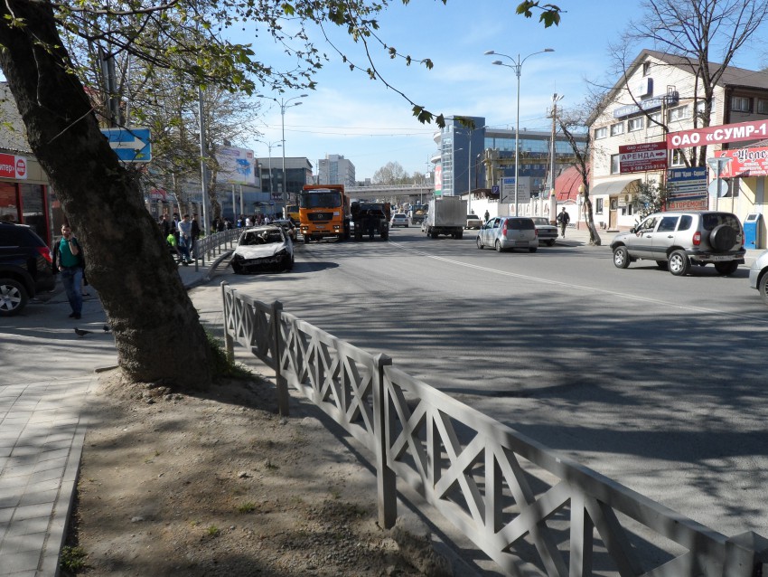 Донская 3 возле  столовой 17