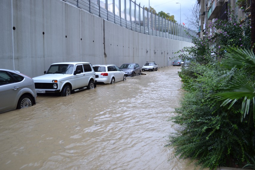 а у меня такие фотки с этого двора