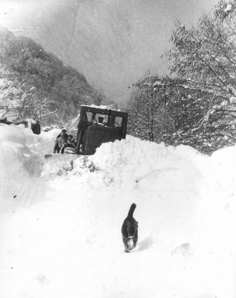 Зима 1985г, расчистка дороги