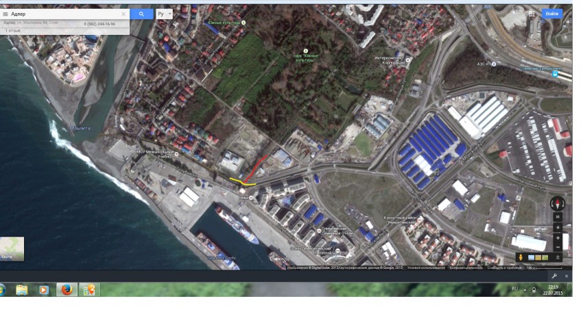 красным отмечена аллея с землей и бамбуками, желтым отмечена улица Голубая