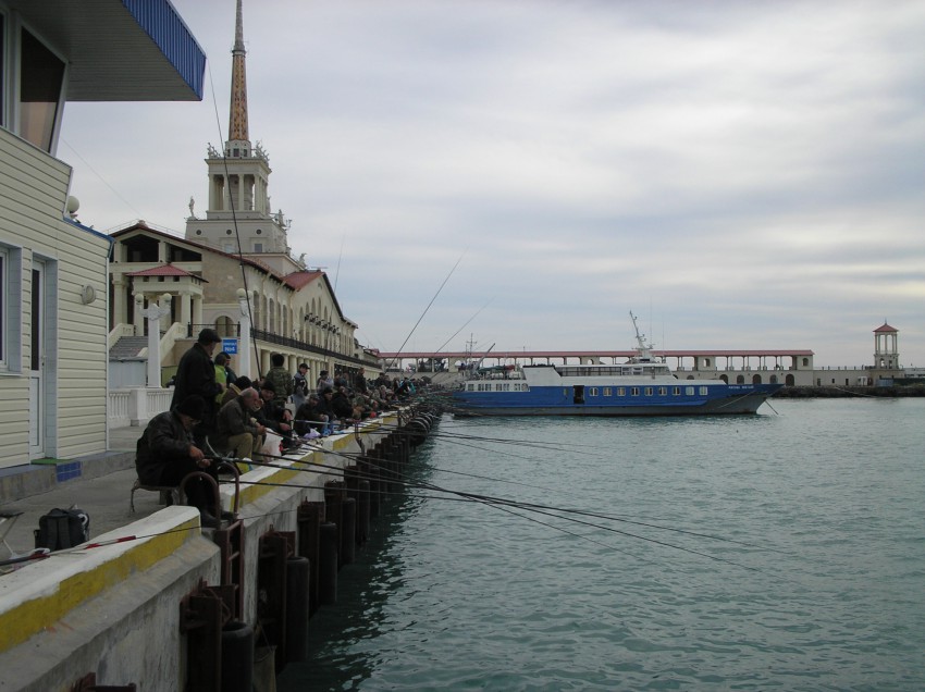 И ловили рыбу