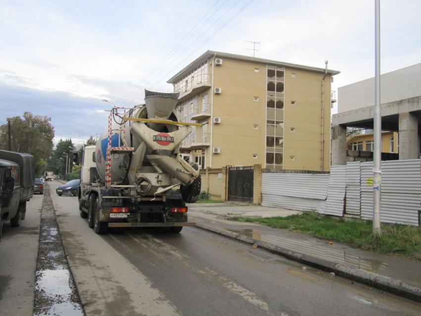 миксер тянет грязь