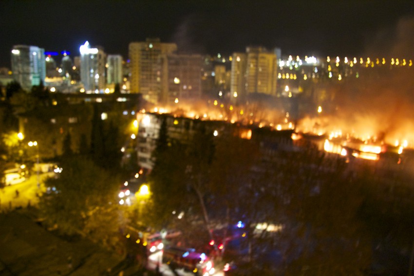 Пламя на крыше.