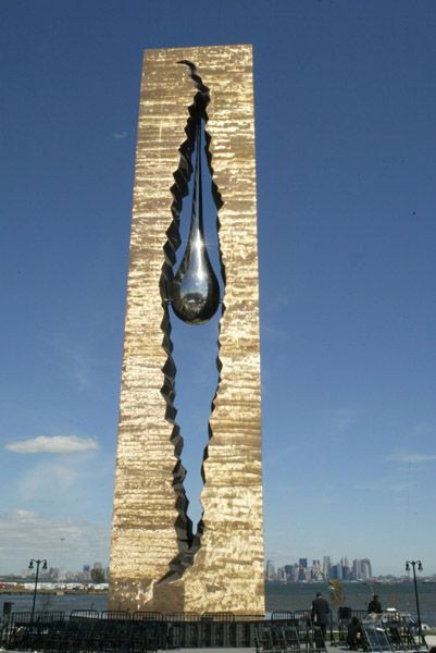 еще один шедевр Зураба Константиновича!!!