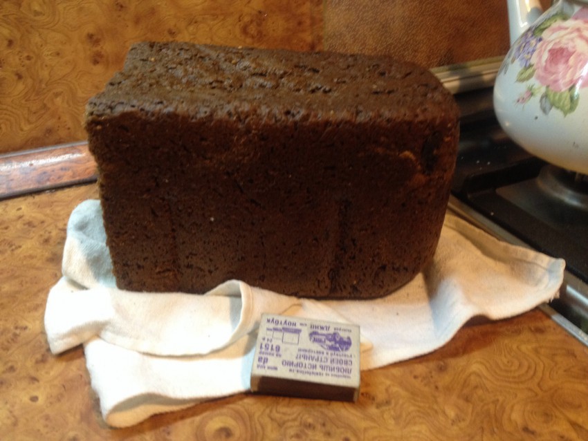 Хлебушек с грецким орехом и черносливом