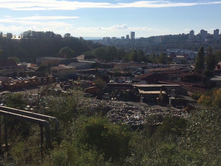 Кучи ТБО за выходные не уменьшились, а наоборот прибыли новые!