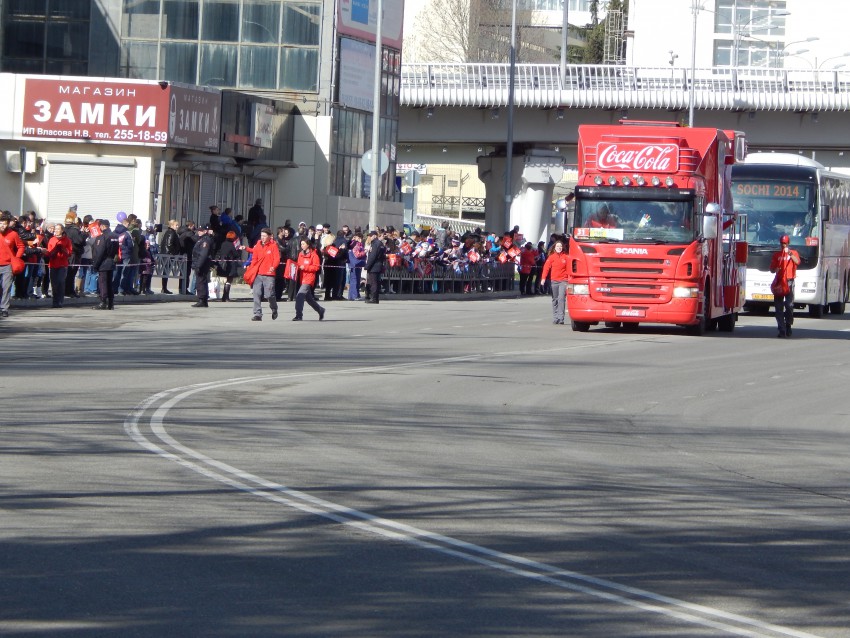 Праздник к нам приходит, праздник к нам приходит...))
