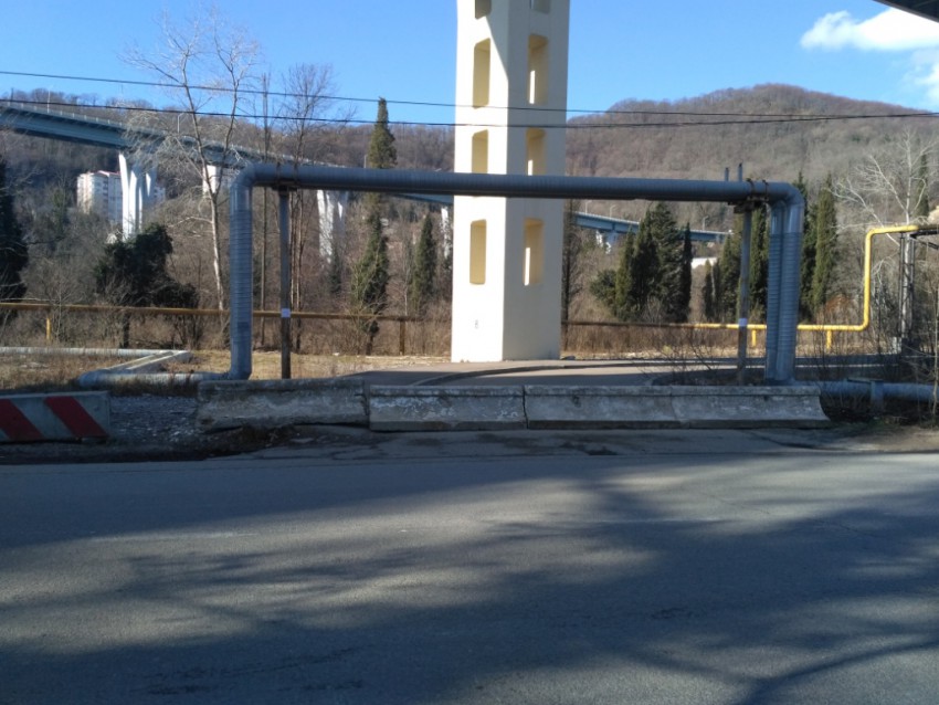 Блоки на въезде