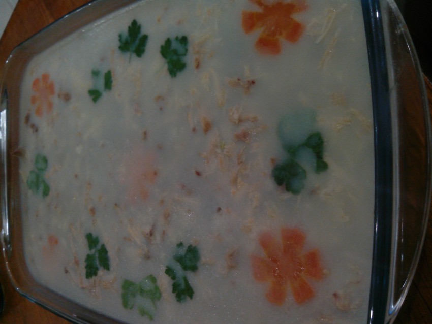 Не успели украсить, пришел отец)))