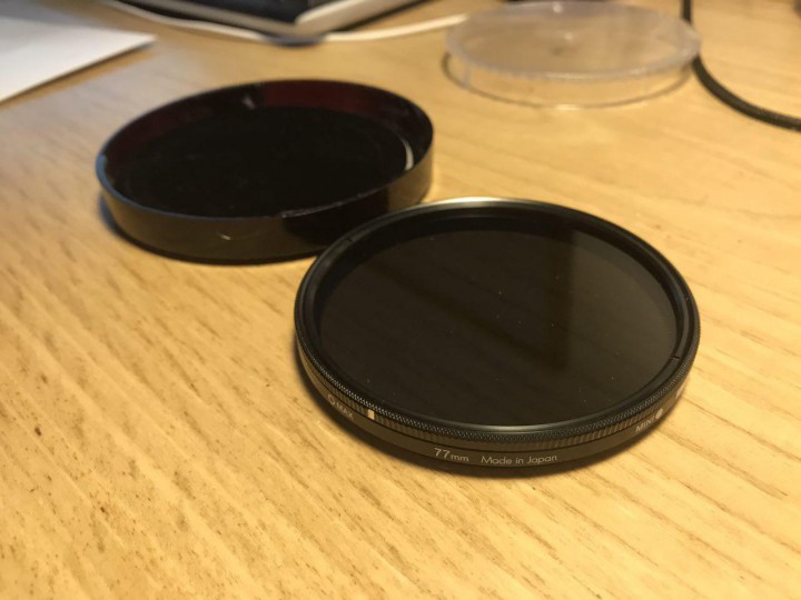 Нейтральный затемняющий фильтр HOYA variable 77мм