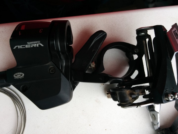 Передний переключатель с манеткой