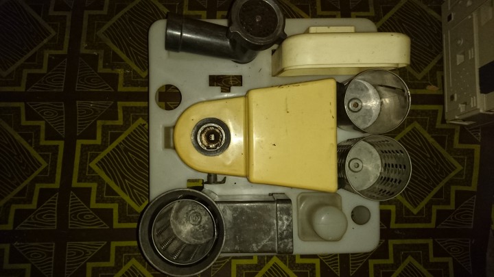 Мясорубка электрическая, работает [отдано]