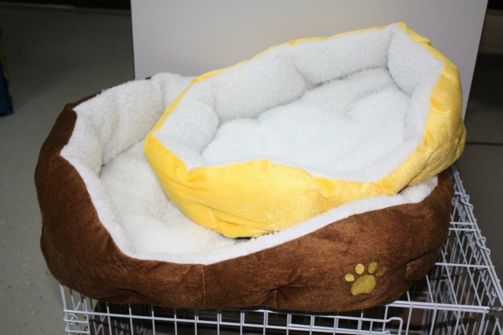 Когтеточки, домики, лежанки