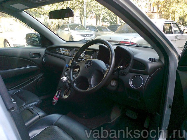 Продам Mitsubishi Airtrek 2003г.в.