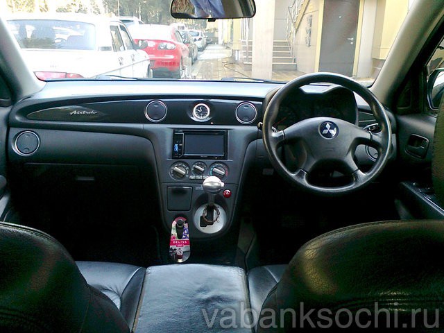 Продам Mitsubishi Airtrek 2003г.в.