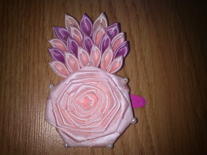 Заколки и резинки ручной работы