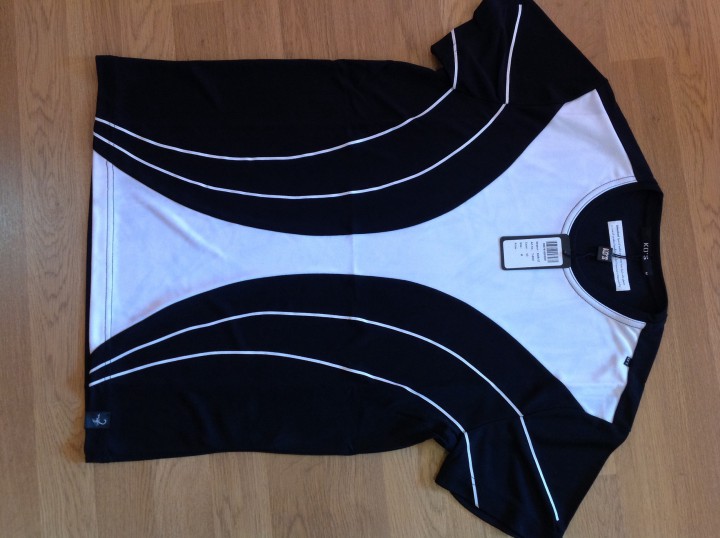 Мужские и женские джинсы и брюки, футболки.