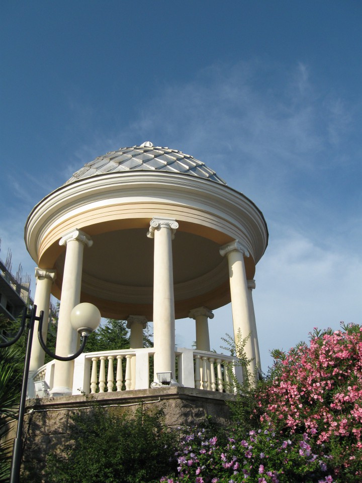 Сниму квартиру в Сочи, длительно