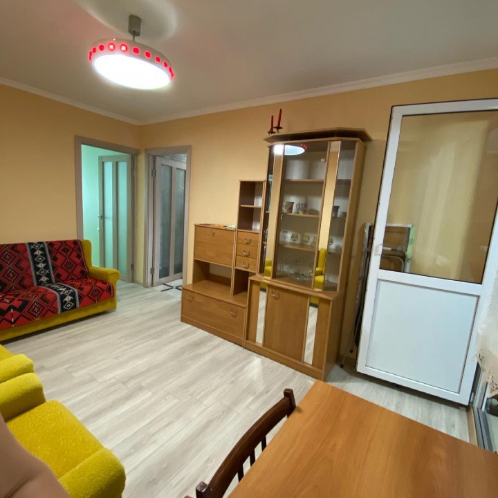 Сдам посуточно 2 коме квартиру УЛ Островского, 37