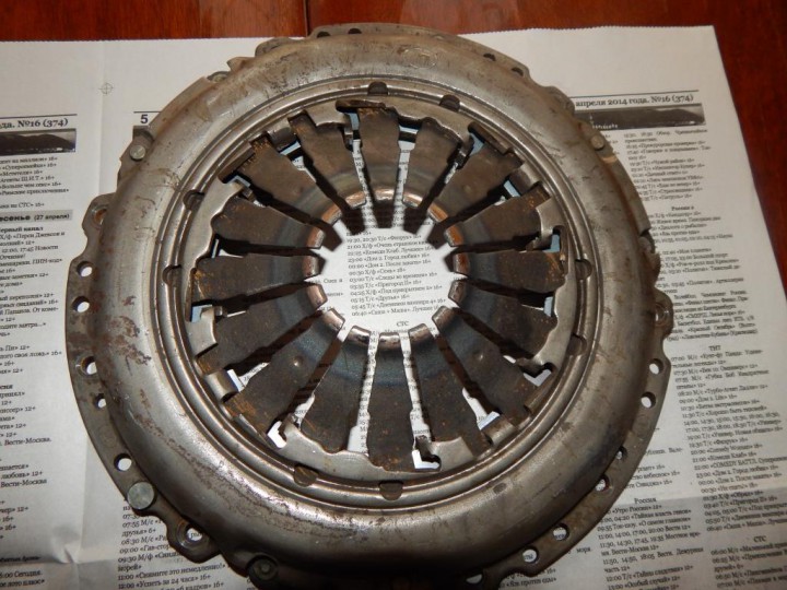 Продам б/у сцепление в сборе Опель Астра Н. 