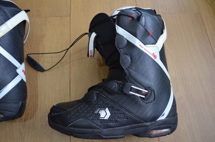 Сноуборд. Доска,Чехол,Крепеж,Боты,Шлем,Перчи