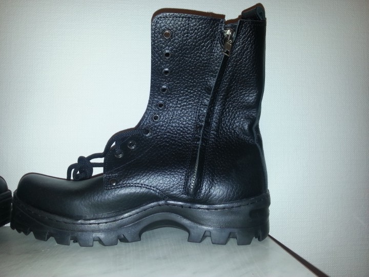 Продаются новые военные ботинки,размер 43