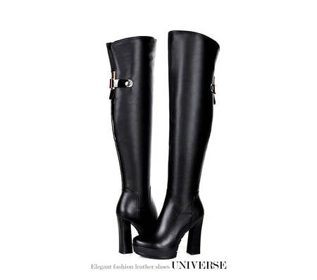 продам новые ботфорты и мини юбку-шорты