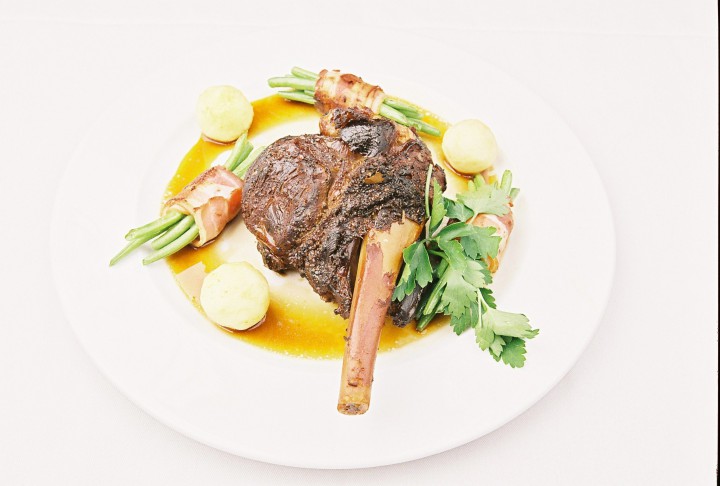 Повар, официант