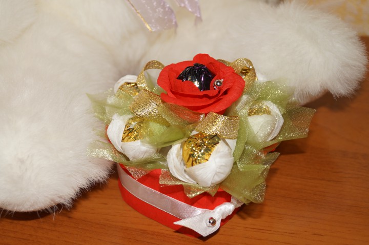 букеты и композиции из конфет