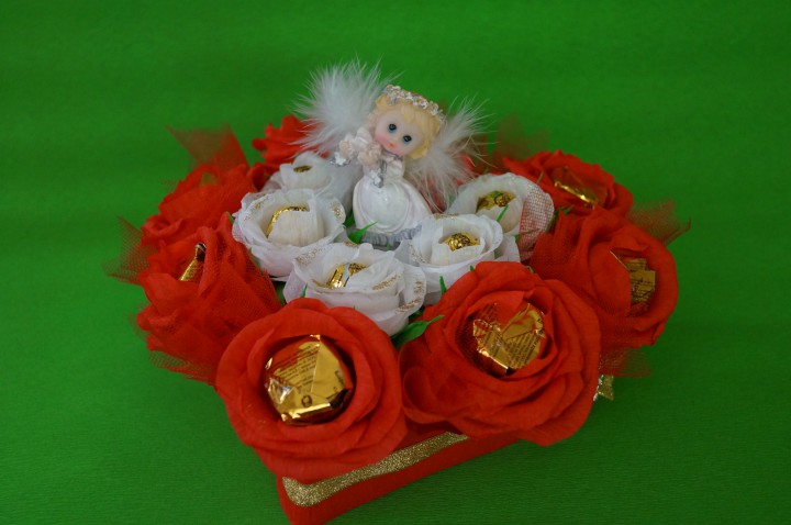 букеты и композиции из конфет