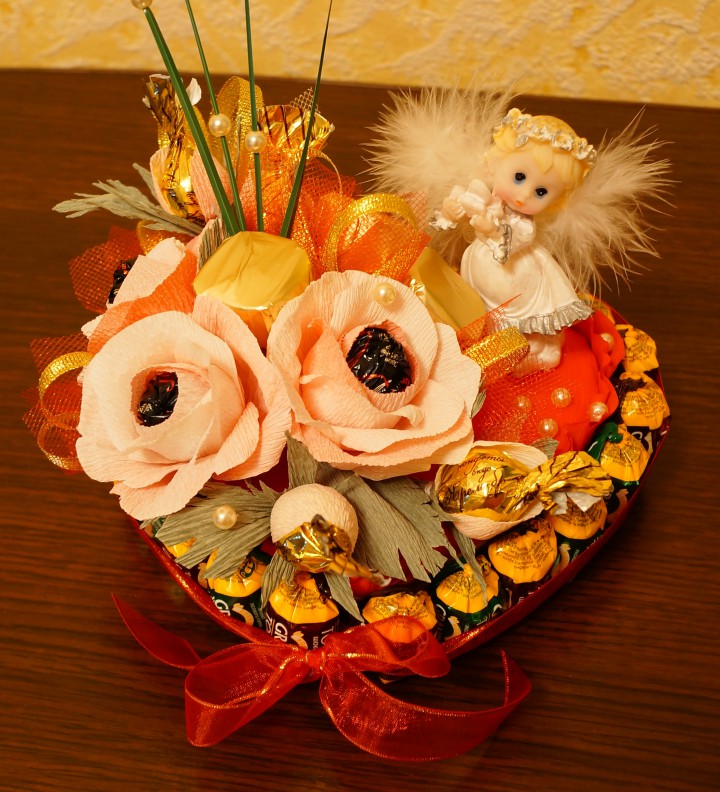 букеты и композиции из конфет