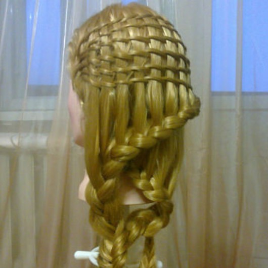 Прически, плетение кос от 100 до 500 рублей