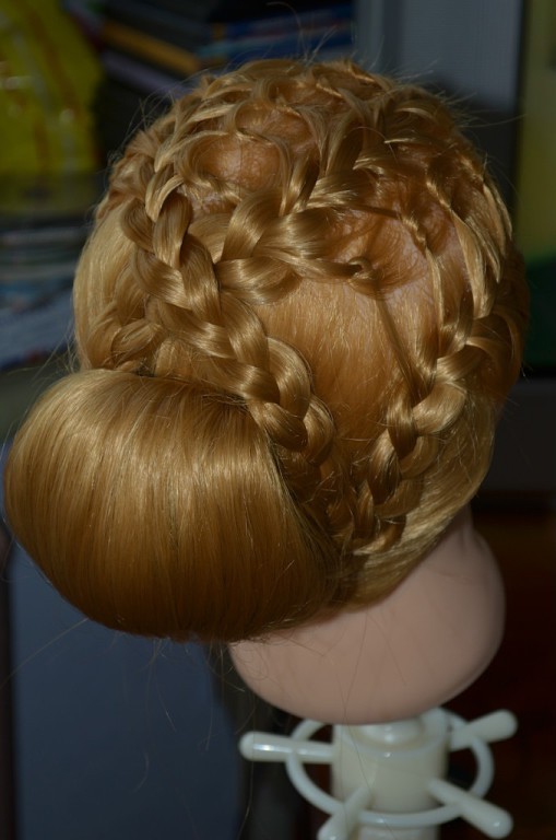 Плетение кос и прически