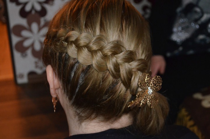 Плетение кос и прически