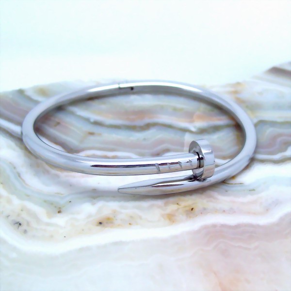 Украшения из стали в Сочи