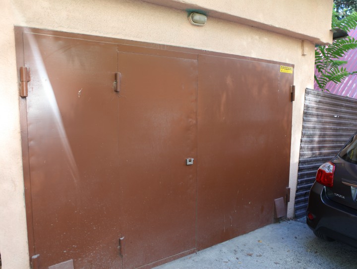 Капитальный гараж для серьезного автомобиля! ул. Цюрупы (нижняя)