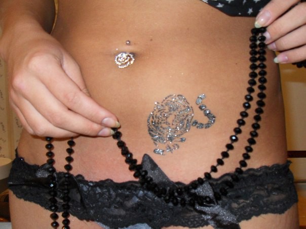 Шугаринг, депиляция воском, бикини дизайн