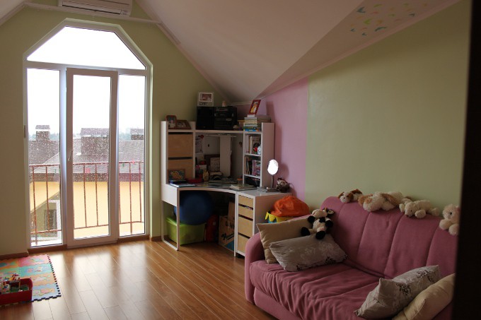 Продаю 3-х комнатную на ул. Гончарова.