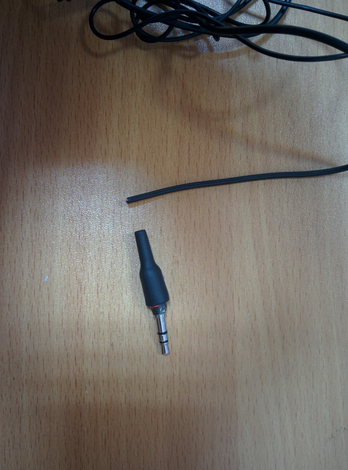 Подскажите в Сочи есть ремонт наушников?