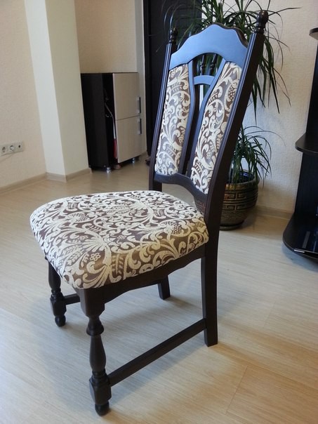 ПРОДАМ 2 СТУЛА