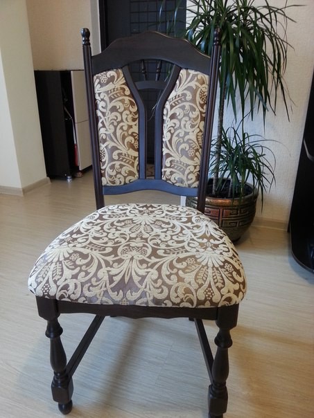 ПРОДАМ 2 СТУЛА