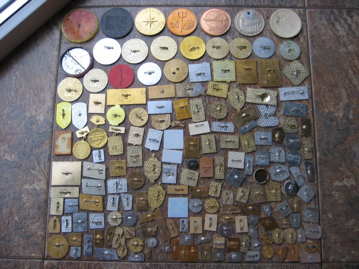 Продаётся коллекция значков - «История Сочи!».