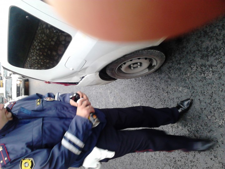 ищу  авто маляра и рихтовшика