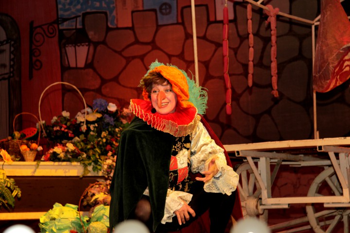 Спектакль "КАРЛИК НОС"